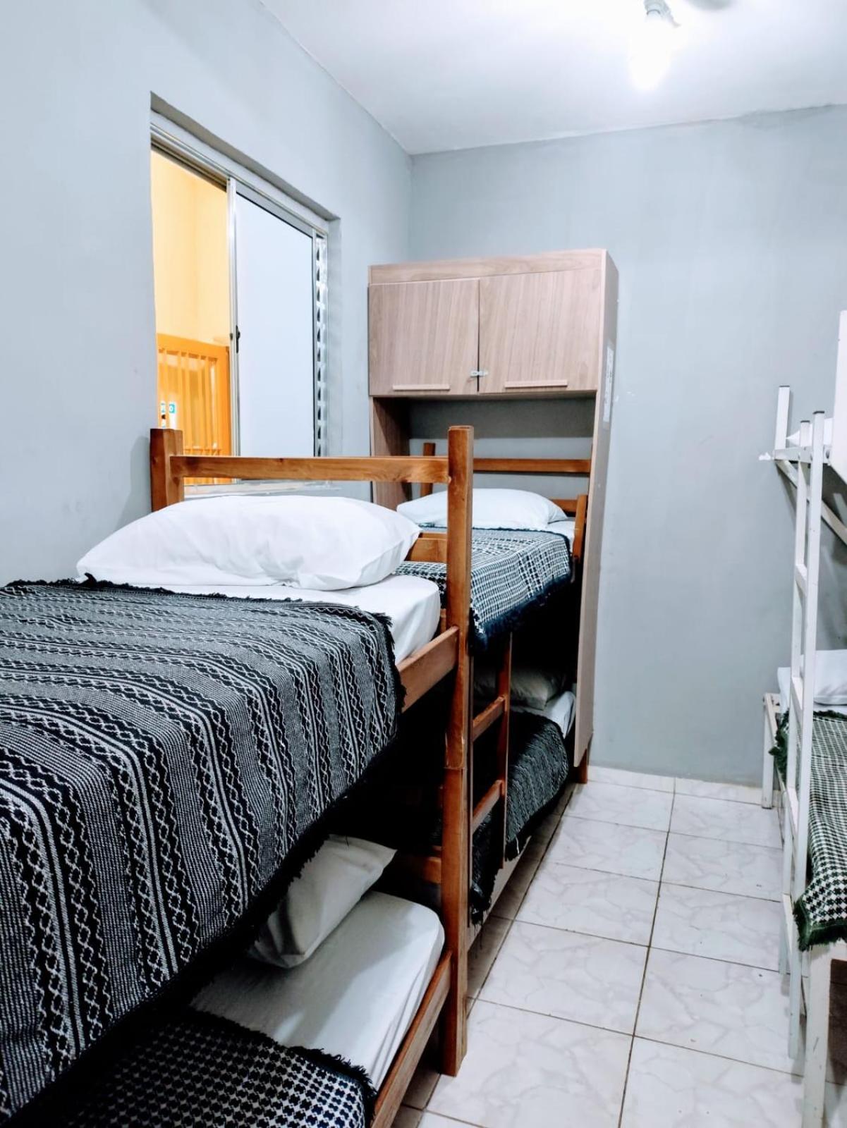 Cama em Beliche em Dormitório Feminino